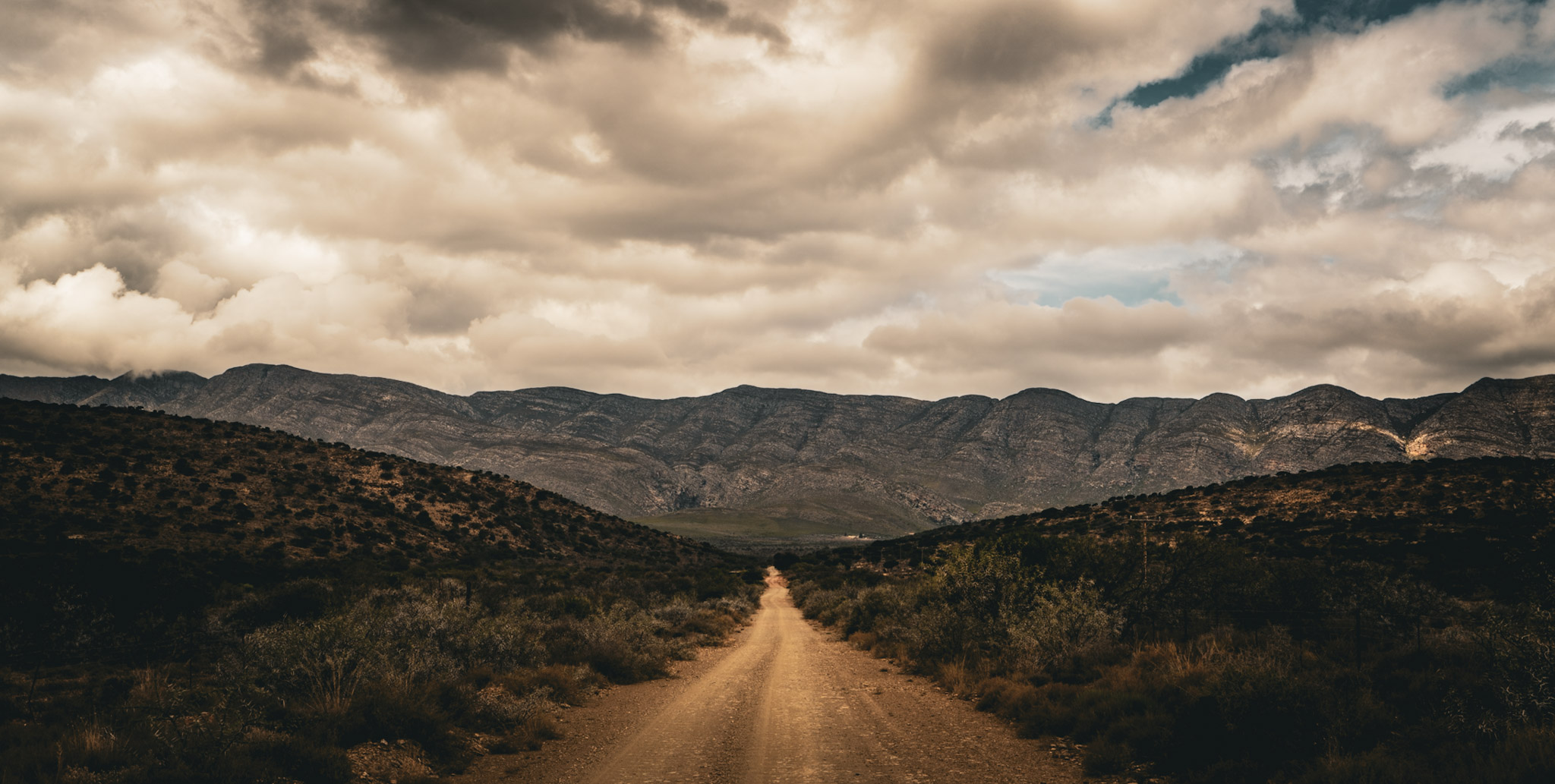 The gravel track to Willowmore